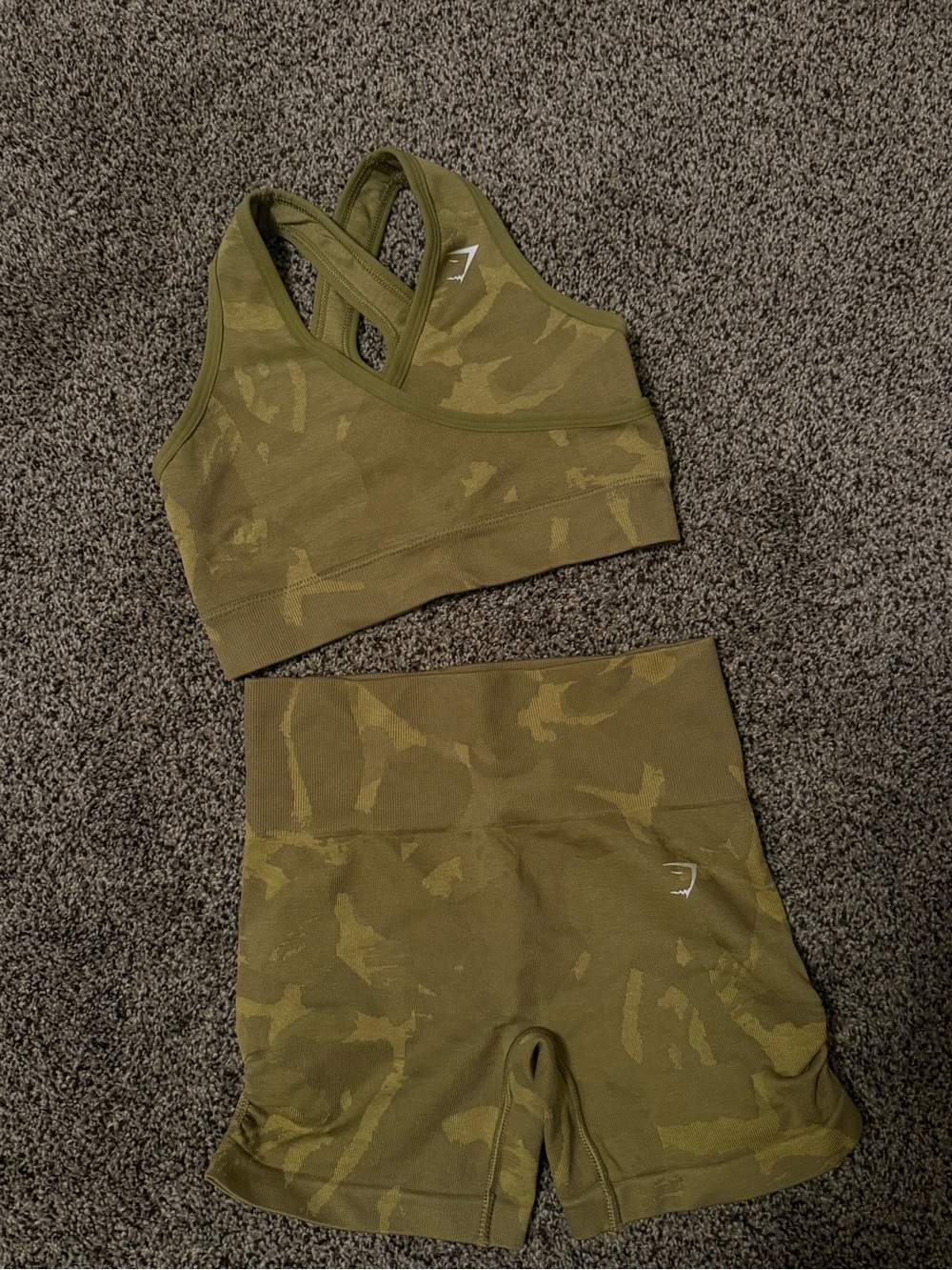 Gymshark camo set Olive Green xs
